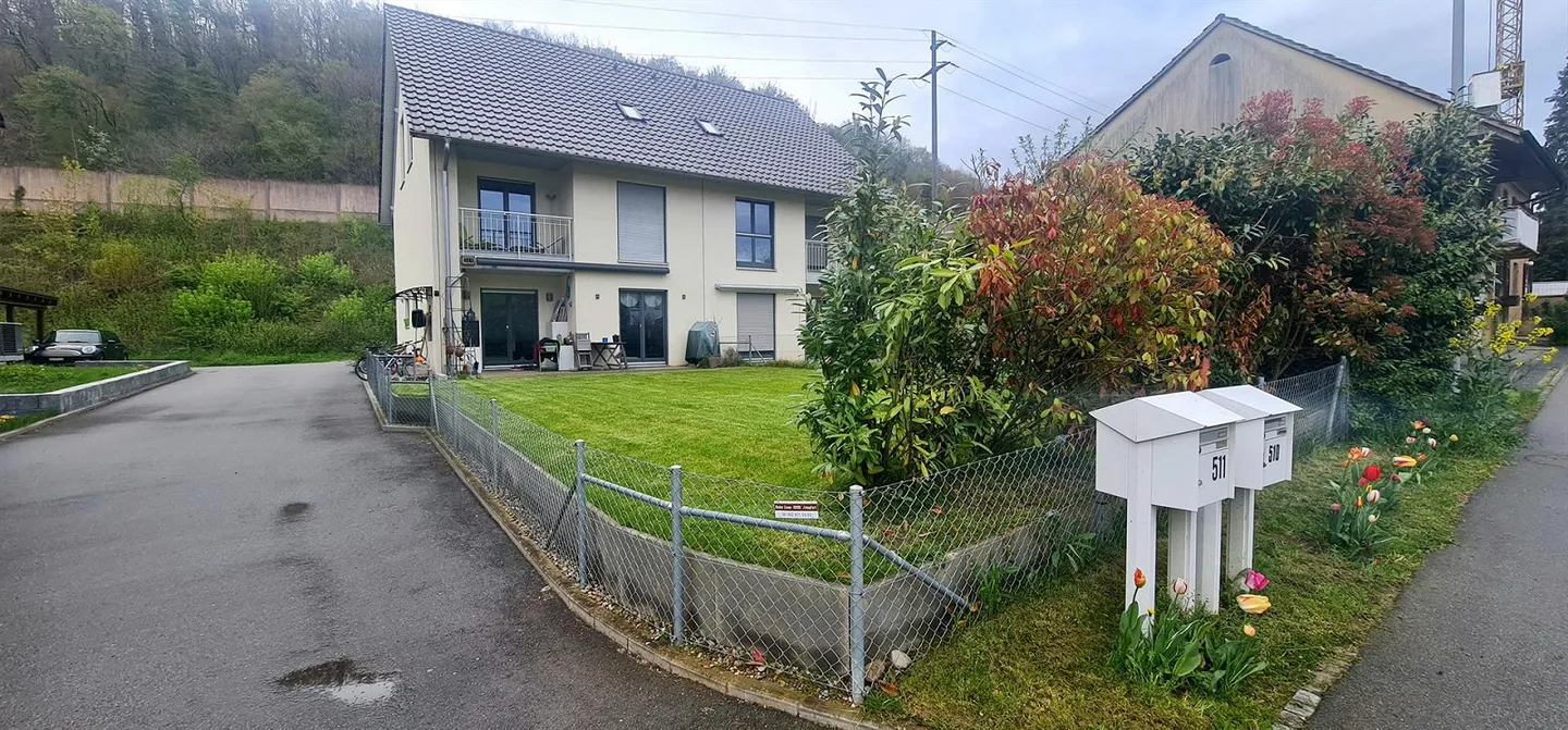 Modernes Familienhaus mit Garten - Foto 1 von 10