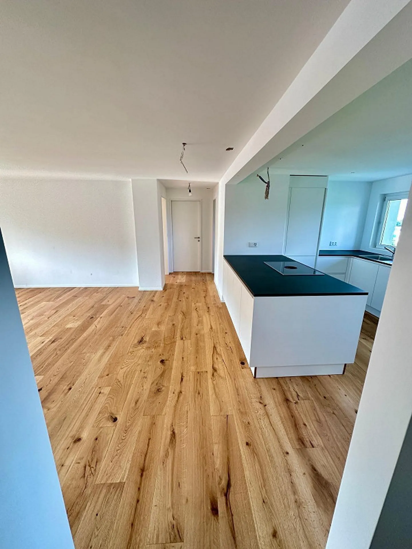 À proximité immédiate de la ville - situé au calme avec une vue imprenable - Photo 2 sur 9