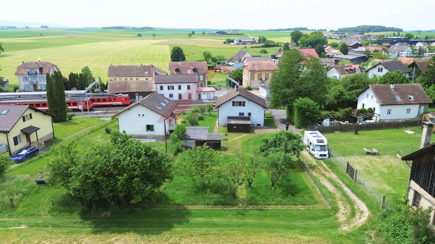 Villa familiale avec grand terrain - tranquillité absolue et emplacement privilégié - Photo 12 sur 19
