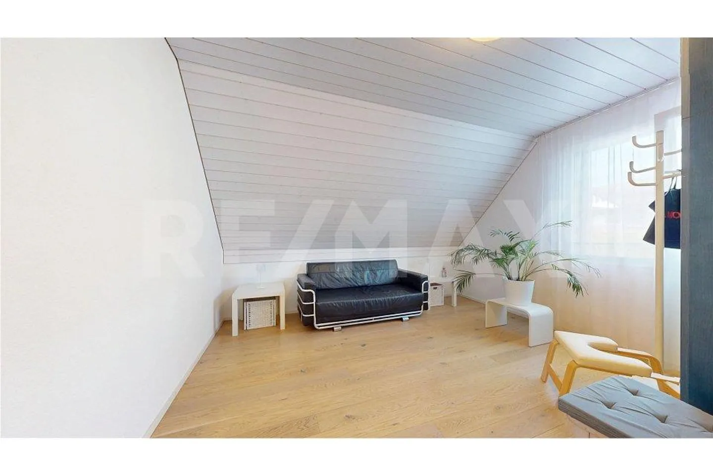 Vivere moderno e posizione tranquilla in collina - Foto 8 di 10