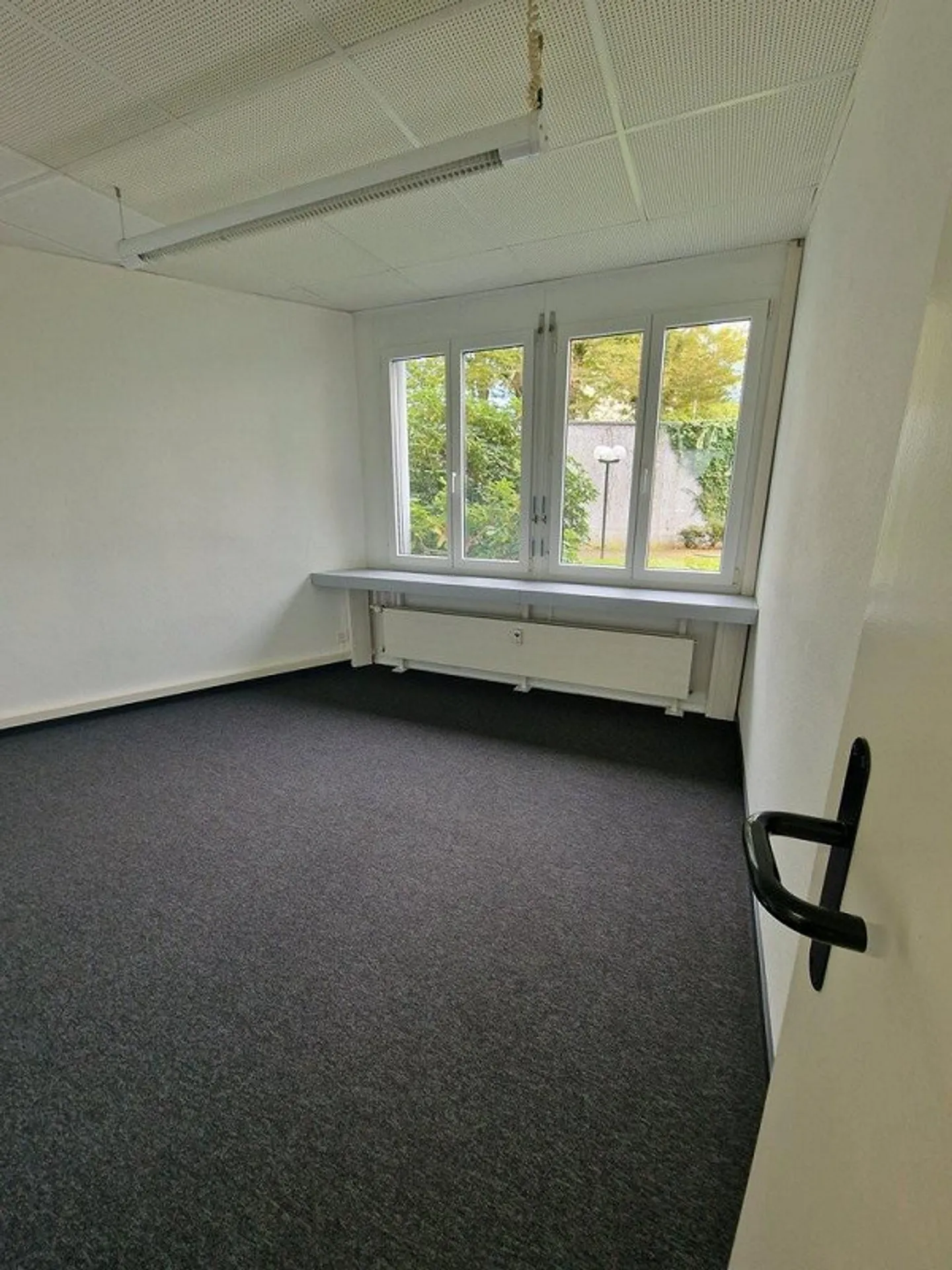 Central Office Space on the Ground Floor in Solothurn - Photo 4 of 10