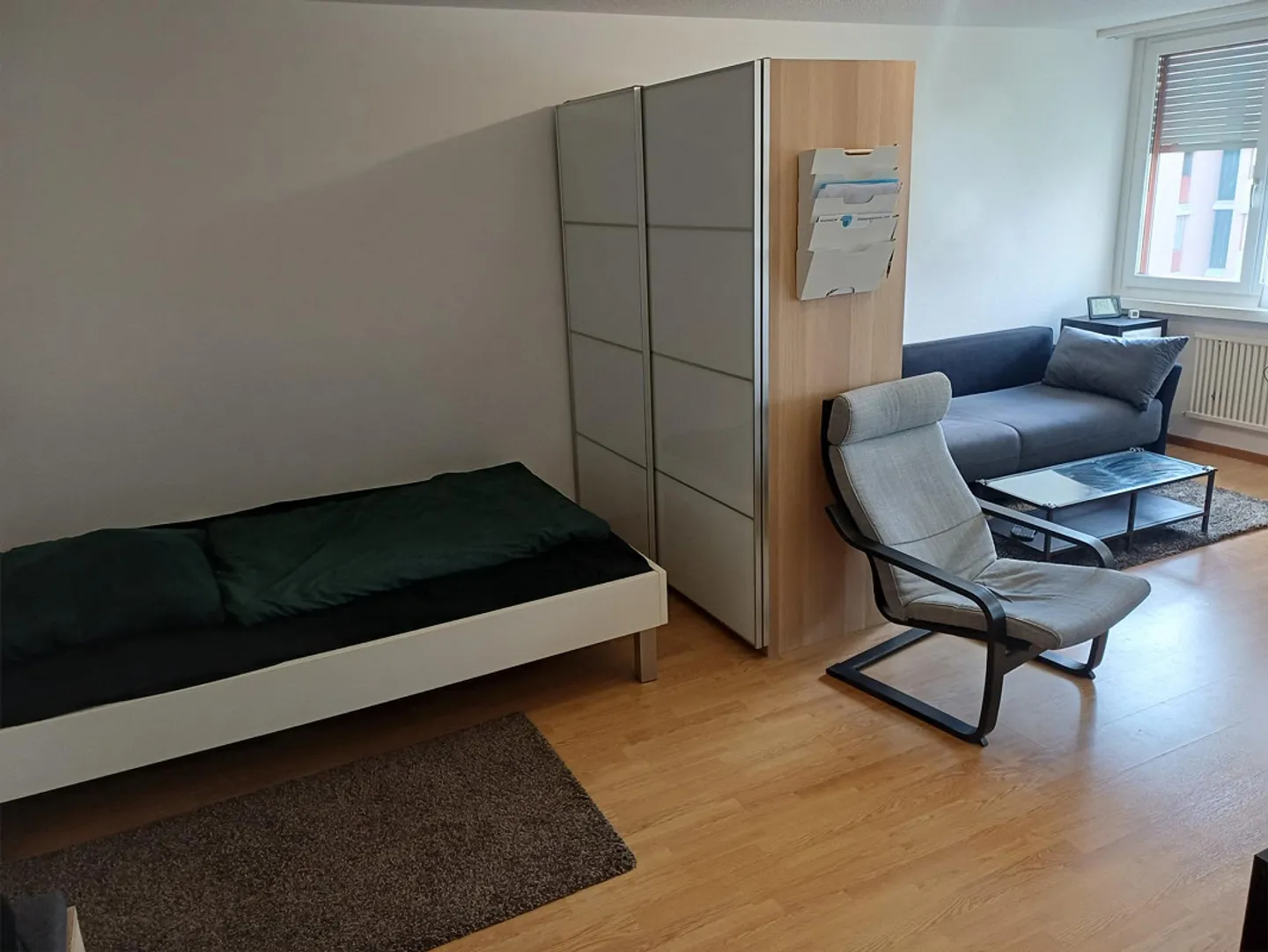 Appartement 1,5 pièces avec balcon et belle vue à Regensdorf - Photo 2 sur 9