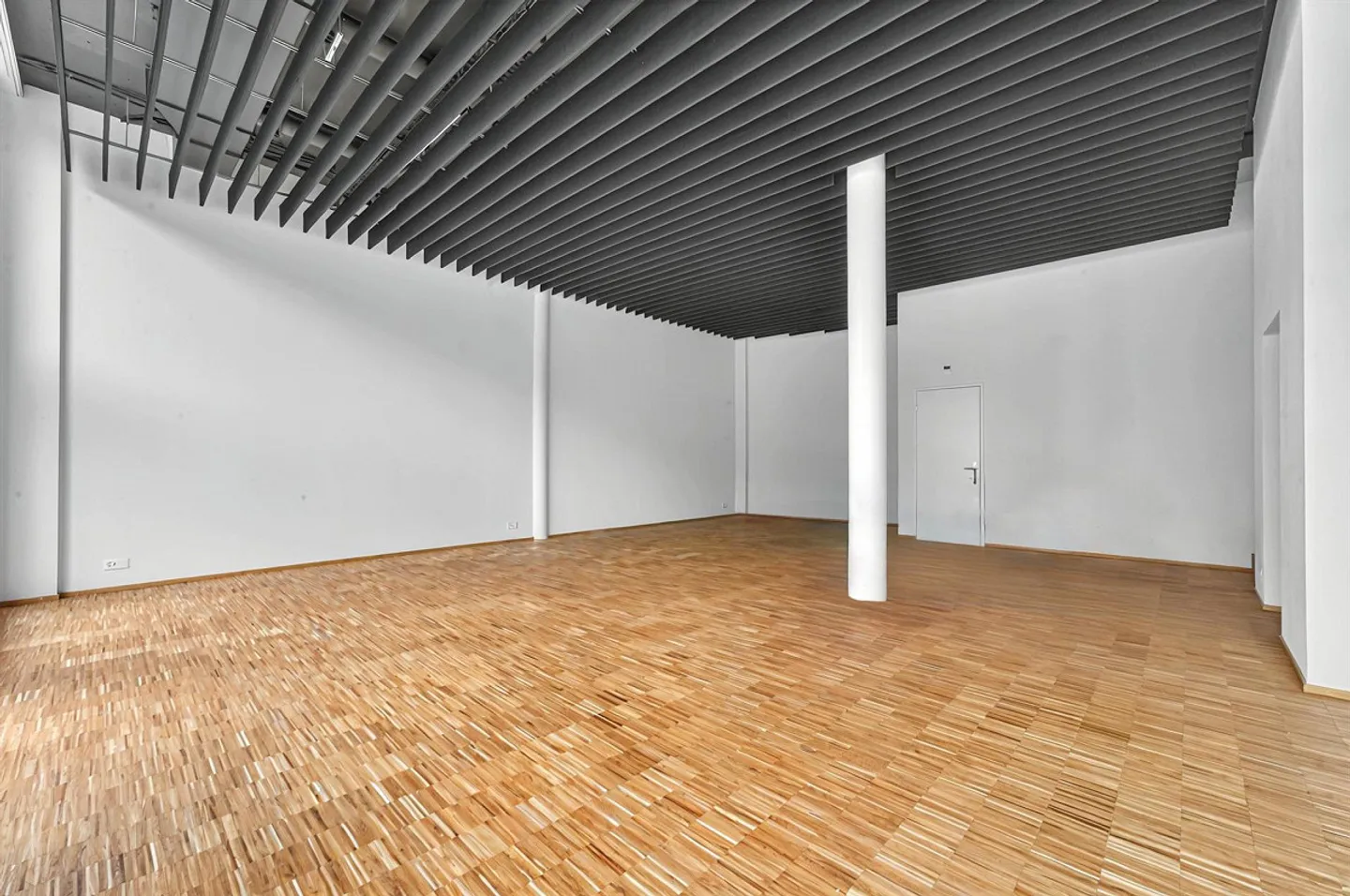 Pronto per la tua azienda - Spazio commerciale attraente - Foto 7 di 9