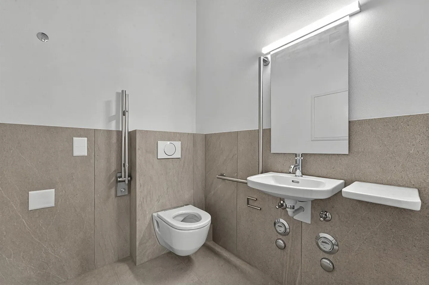 Pronto per la tua azienda - Spazio commerciale attraente - Foto 8 di 9
