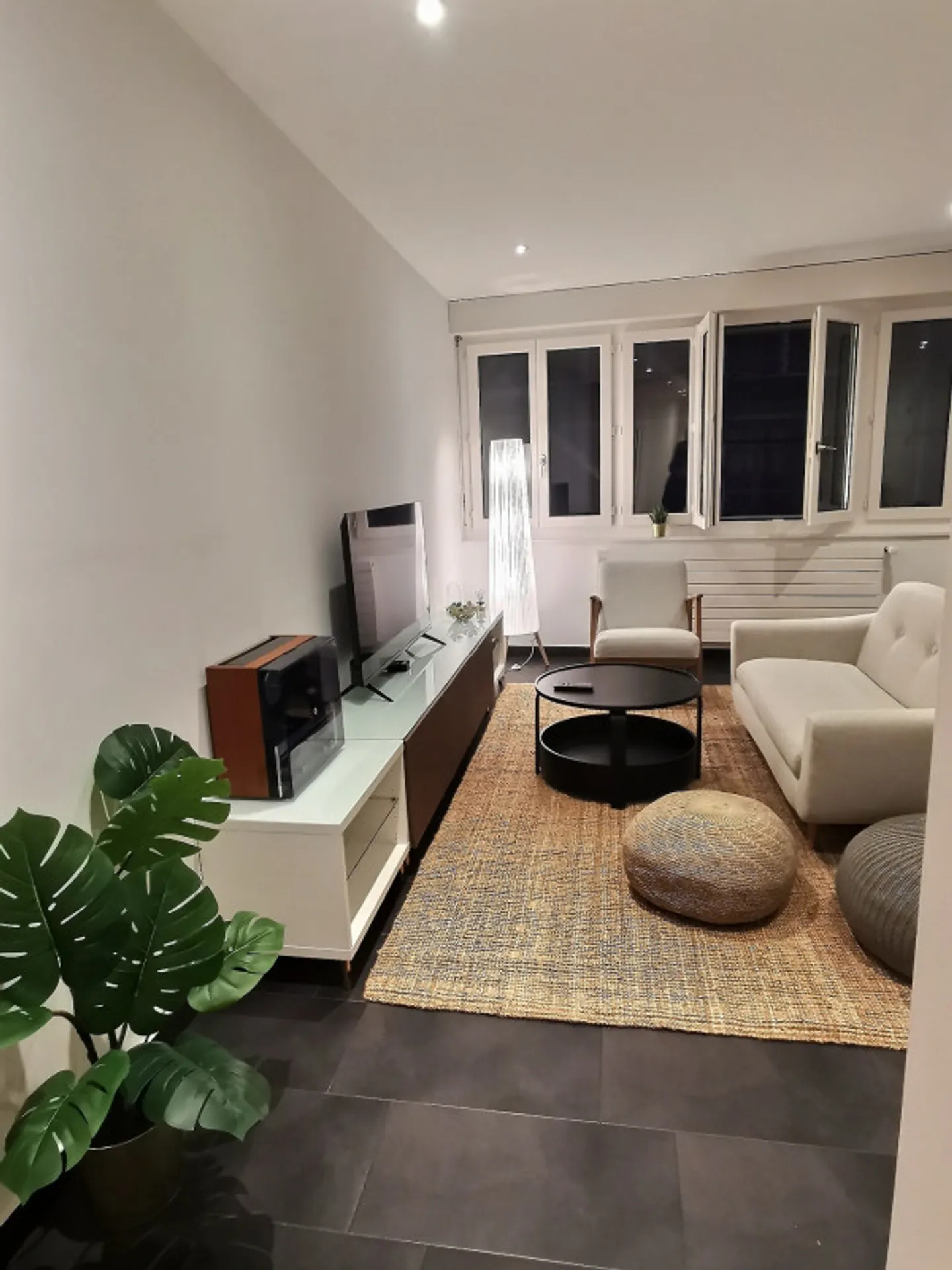 Charmante 2.5-Zimmer-Wohnung in Lausanne - Foto 2 von 12