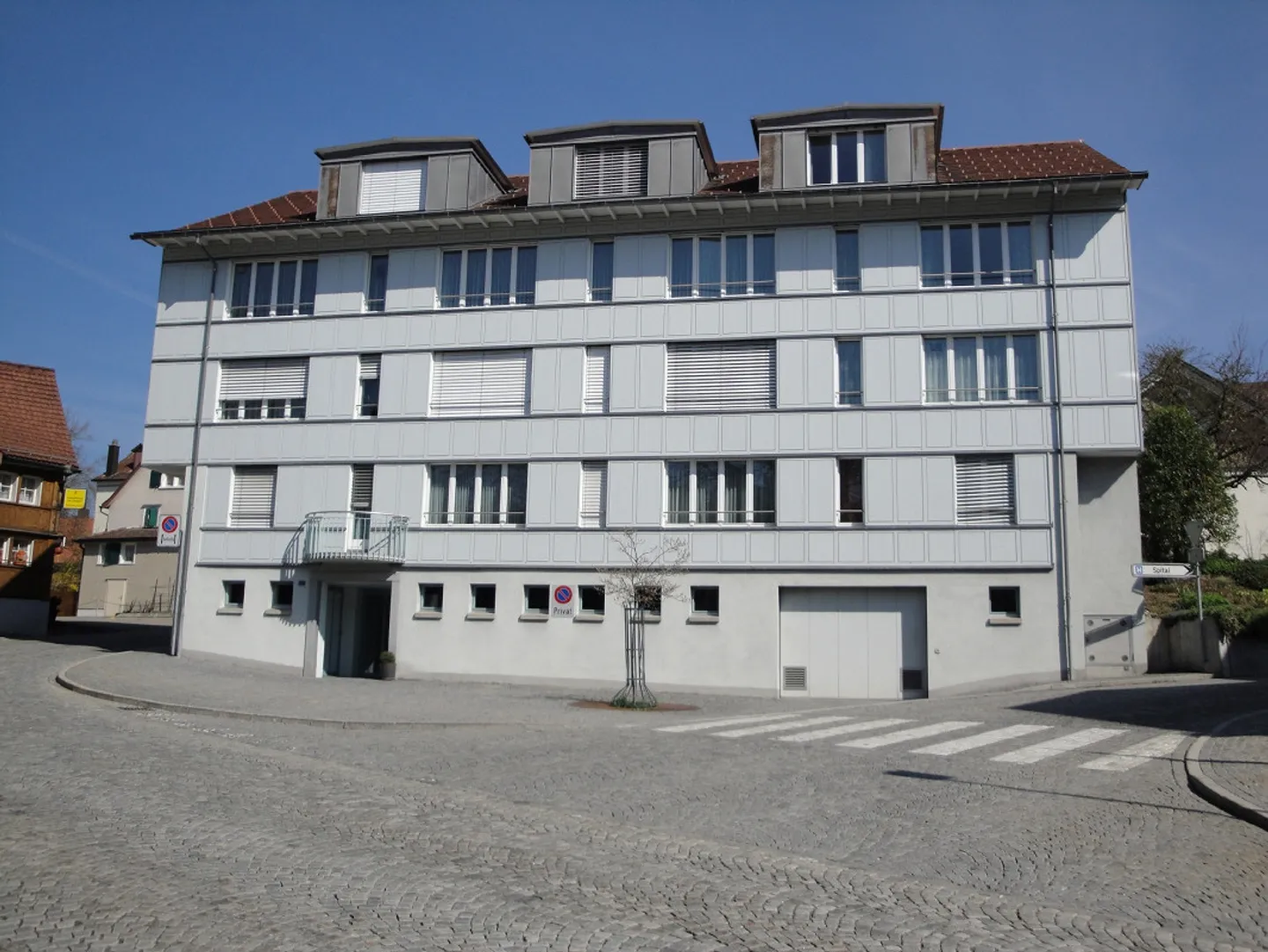 Grosszügige 3.5-Zimmer-Wohnung im Zentrum - Foto 1 von 4