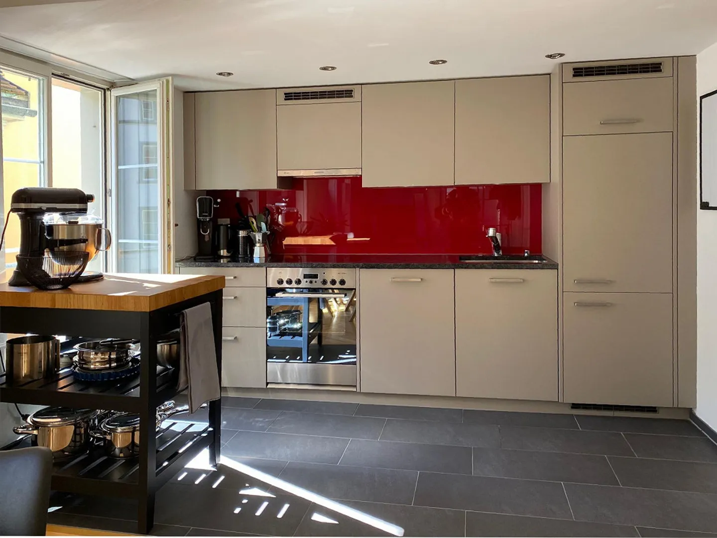 Mini-loft in the Chur old town with shared roof terrace - Photo 3 of 7