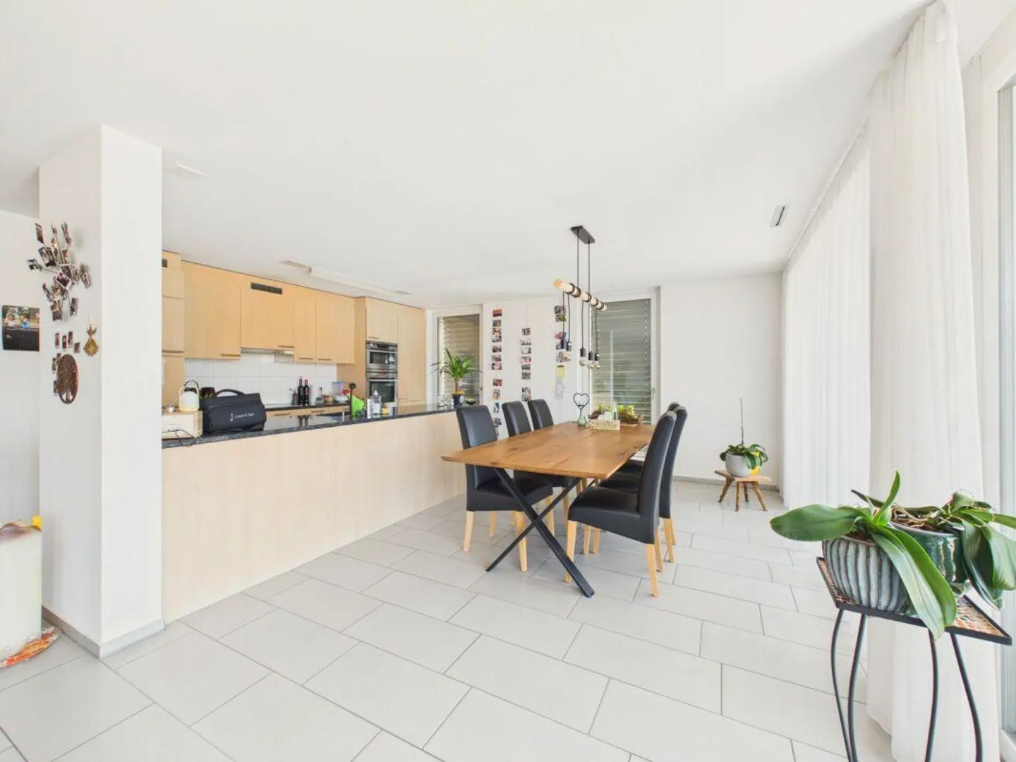 Vivre généreusement - Appartement de 4,5 pièces avec 124 m² et grand balcon - Photo 3 sur 19