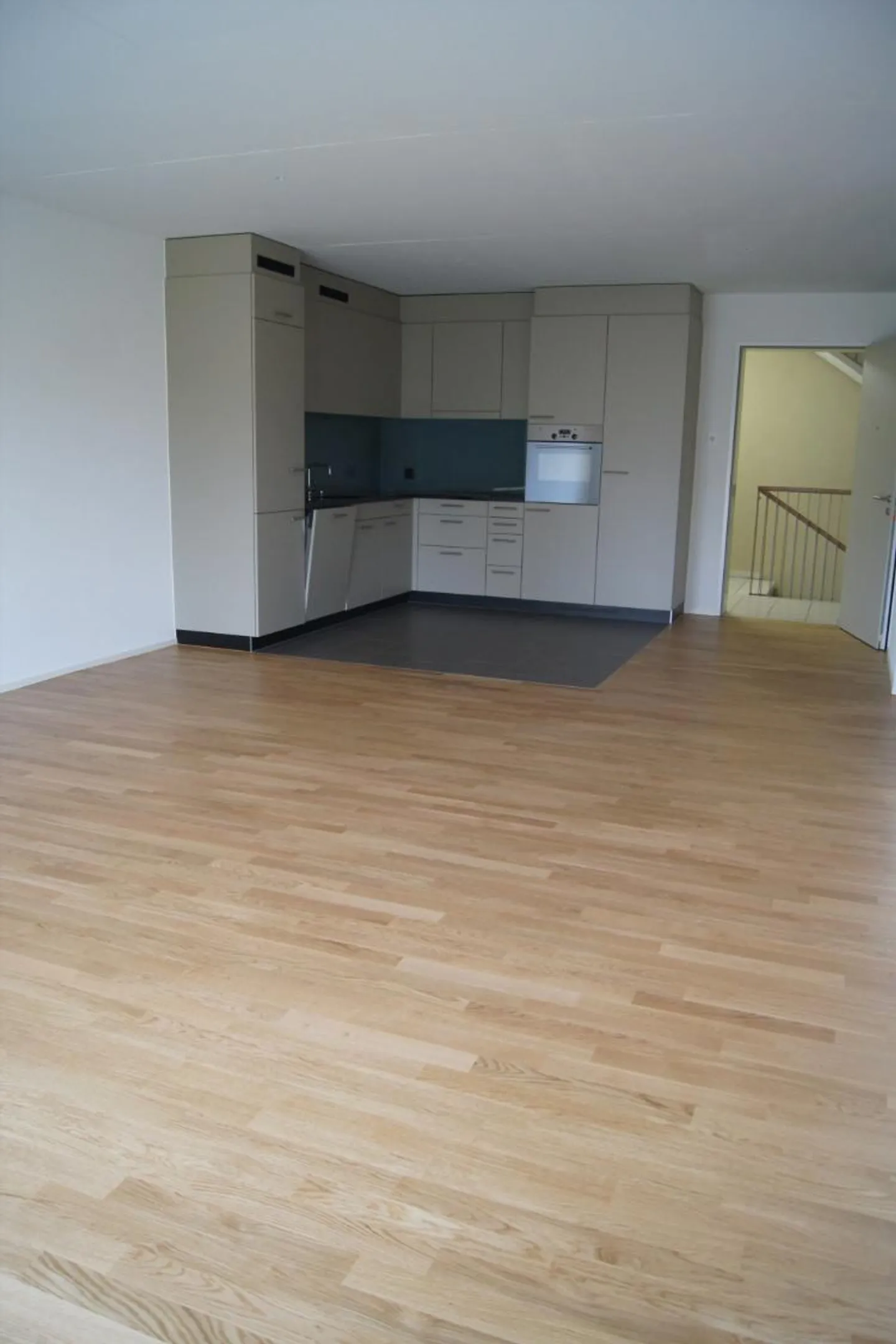 AFFITTO SENZA CAUZIONE - Appartamento moderno in posizione centrale - Foto 2 di 6