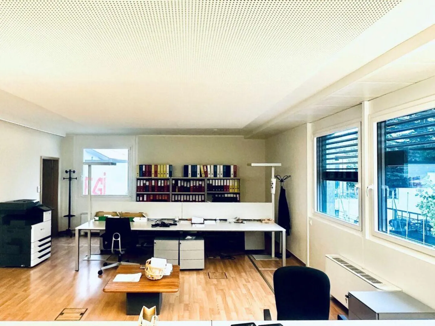 Modernes Büro mit Küche - Foto 1 von 13
