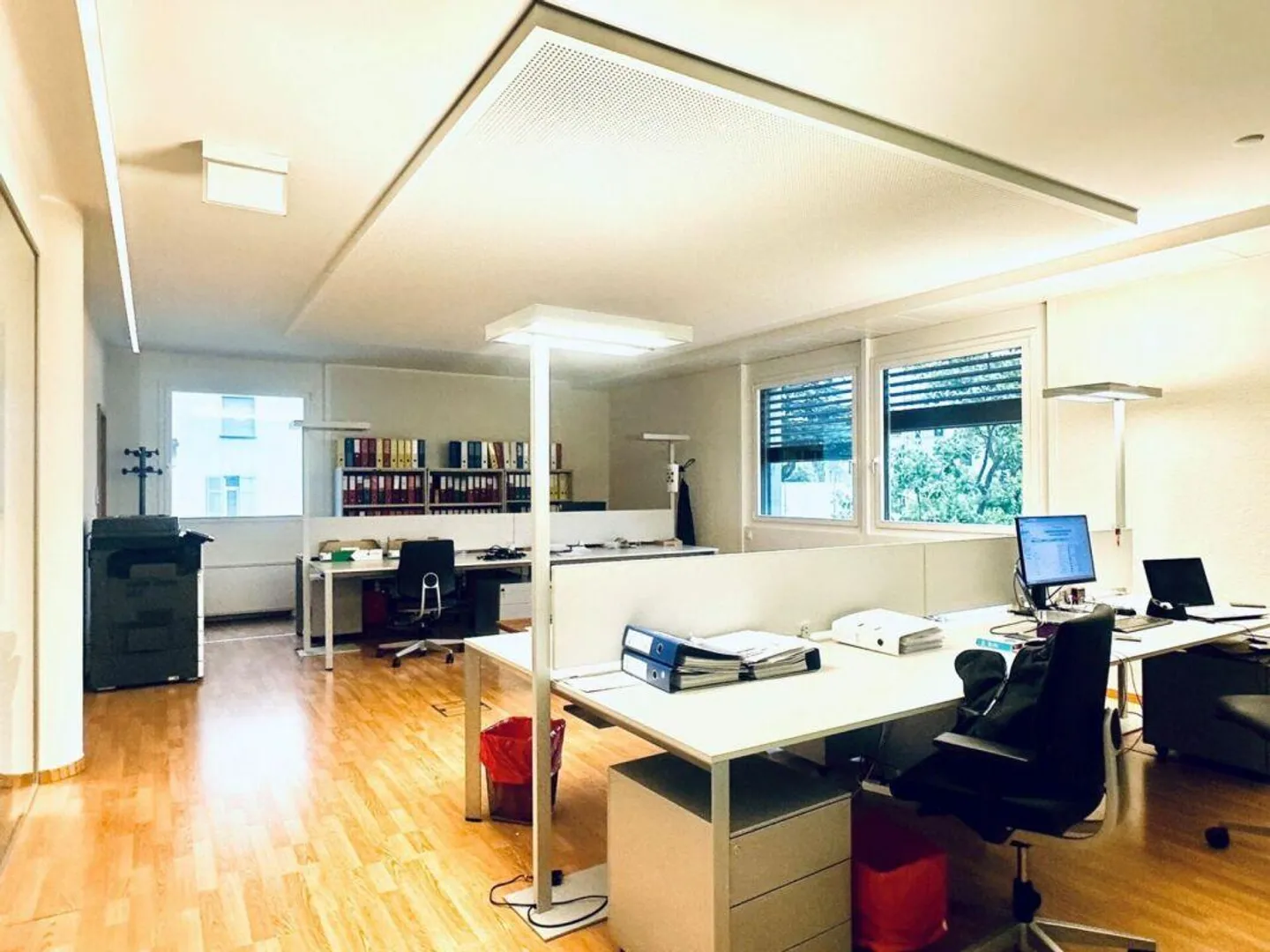 Modernes Büro mit Küche - Foto 2 von 13