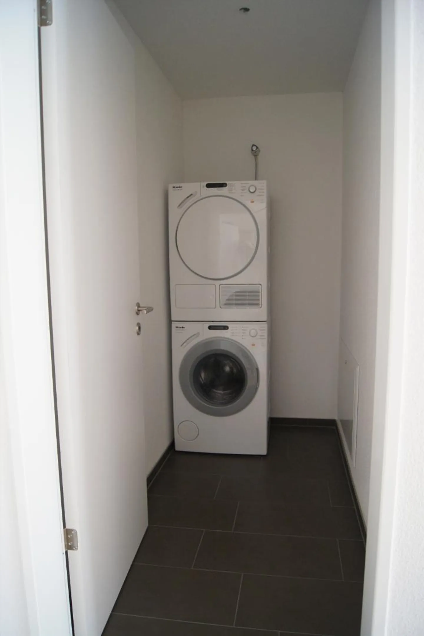 AFFITTO SENZA CAUZIONE - Appartamento moderno in posizione centrale - Foto 6 di 6
