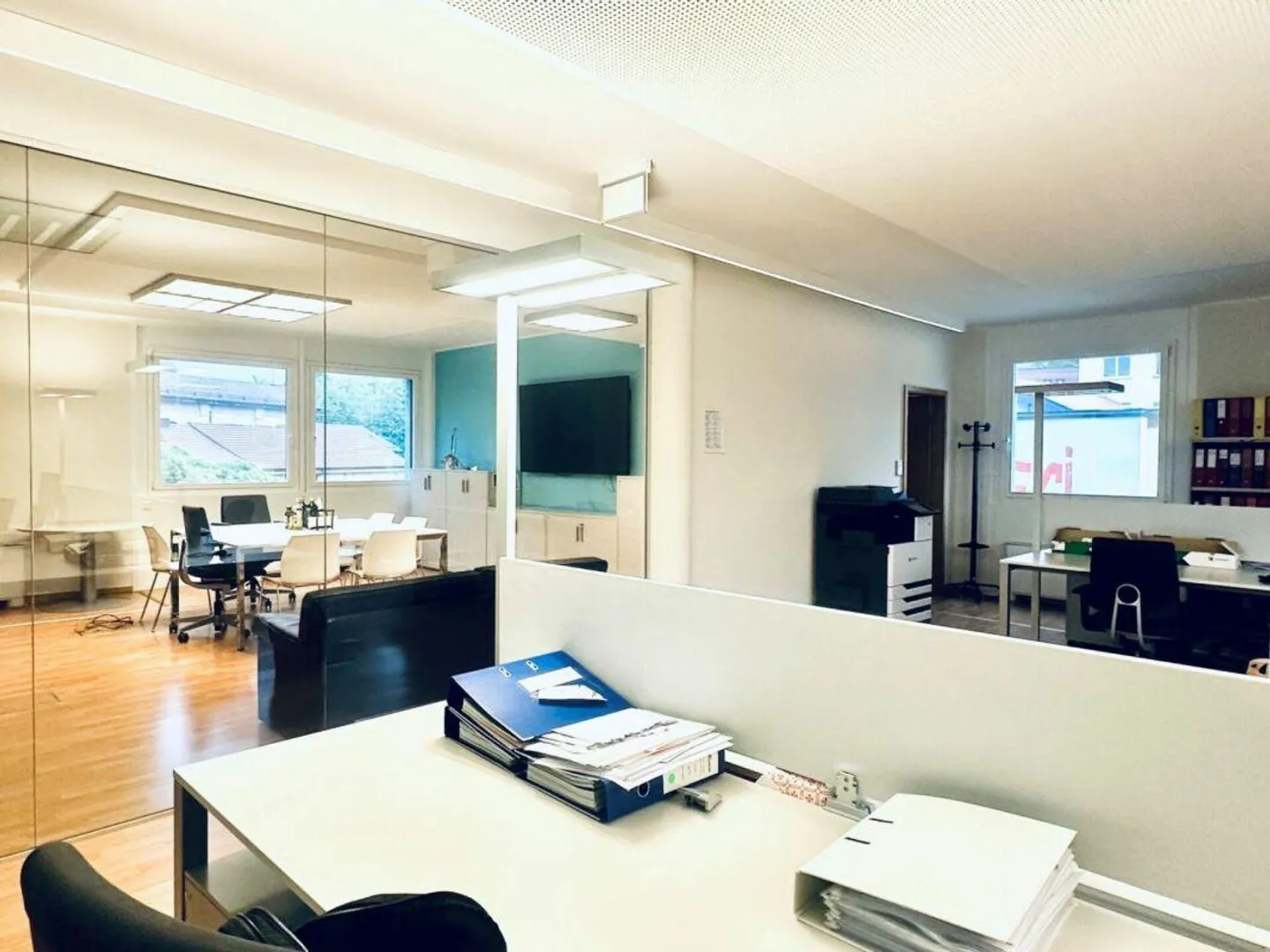 Modernes Büro mit Küche - Foto 3 von 13