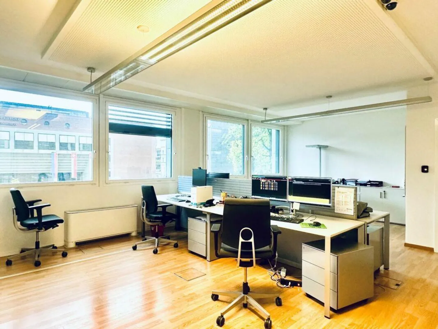 Modernes Büro mit Küche - Foto 5 von 13
