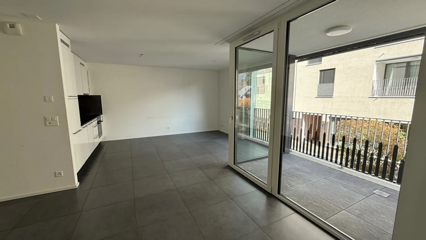2.5 Room Apartment - Photo 2 of 9