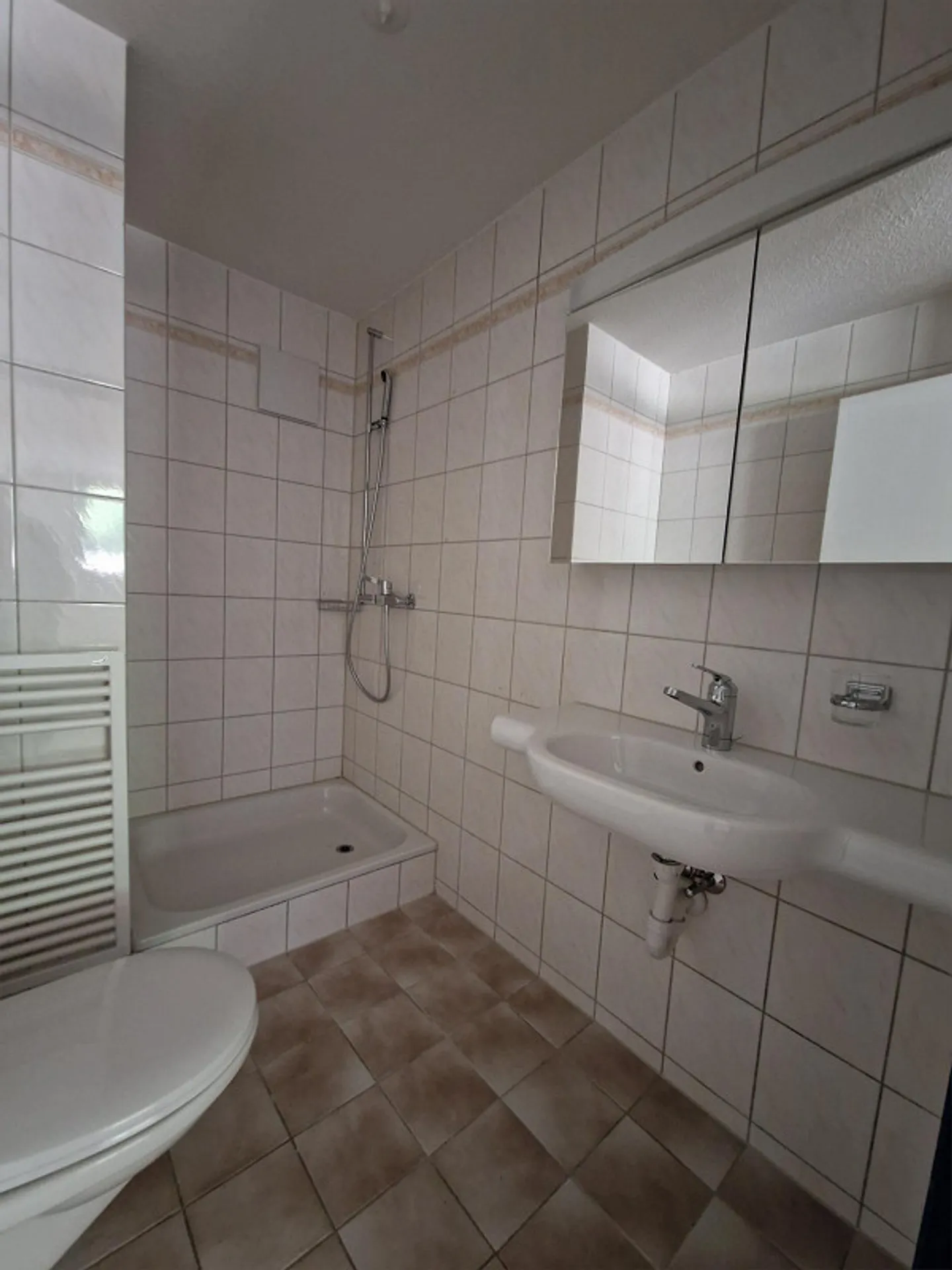 Büro mit WC/Dusche - Foto 5 von 6