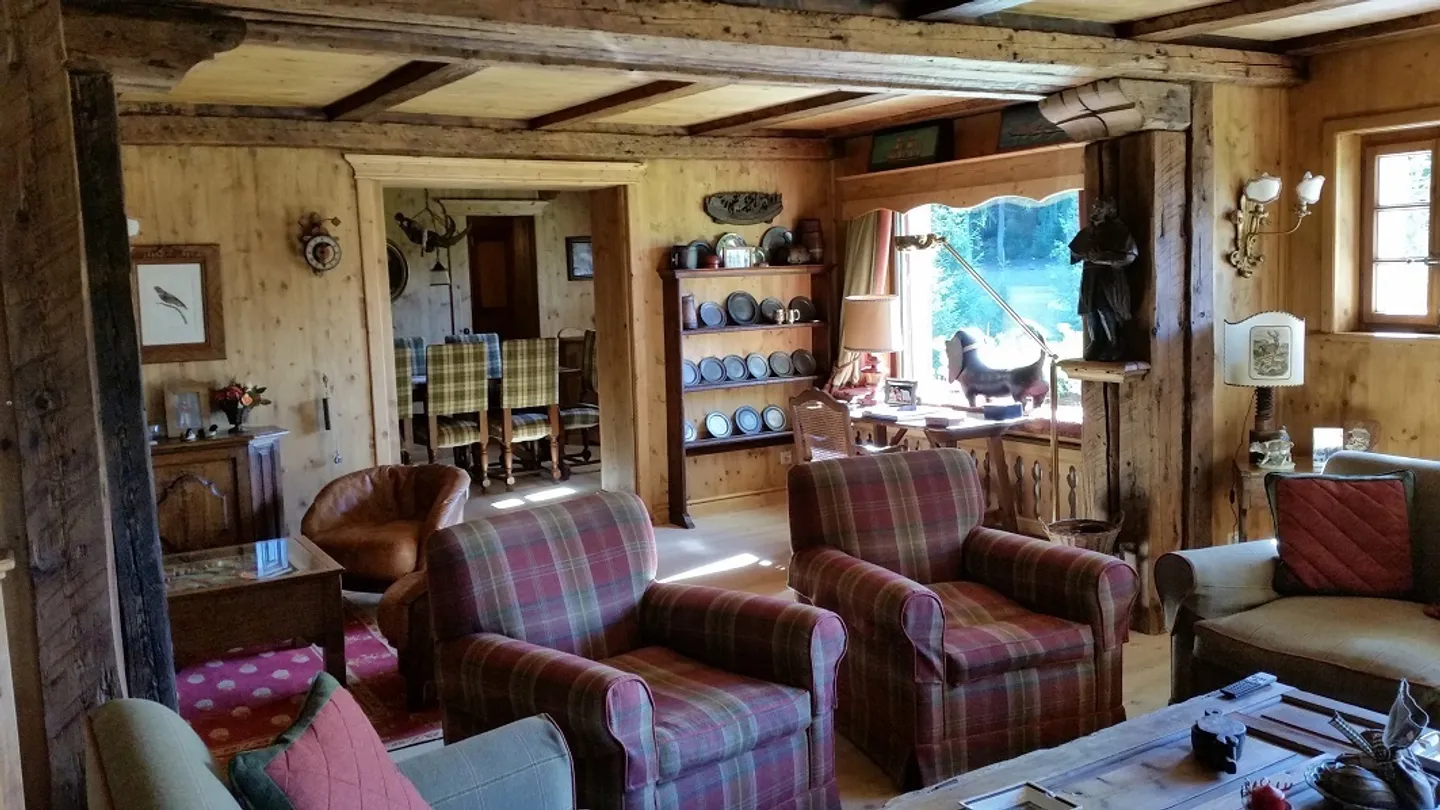 6.5-room chalet for rent - Photo 1 of 14