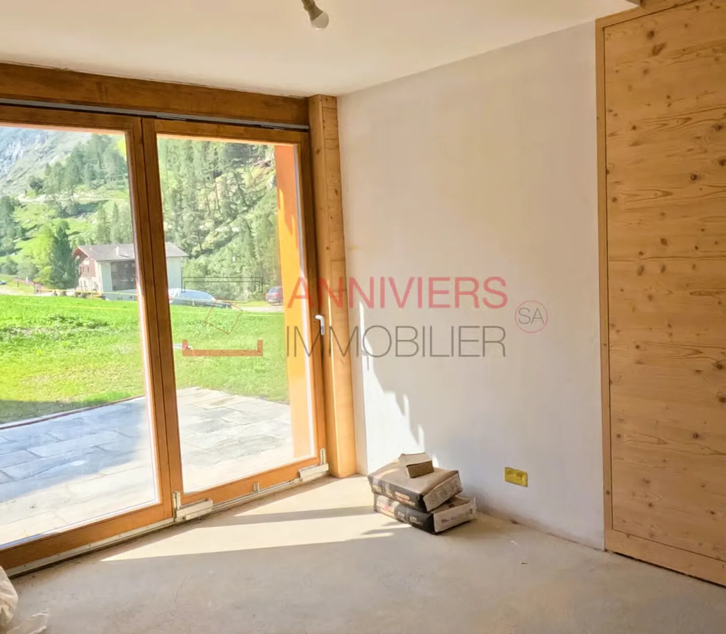 Exclusivity in Zinal: New and Authentic Chalet in the Old Village - Photo 9 of 13