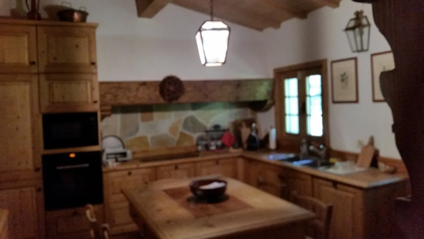 6.5-room chalet for rent - Photo 2 of 14