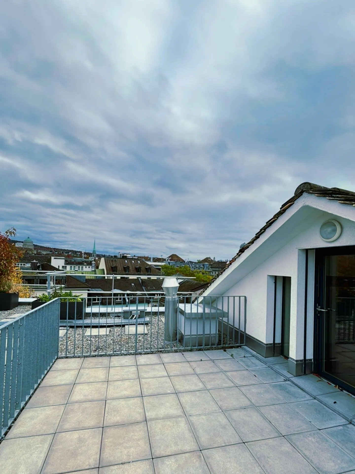 Bezugsbereite Bürofläche mit exklusiver Dachterrasse - Foto 6 von 6