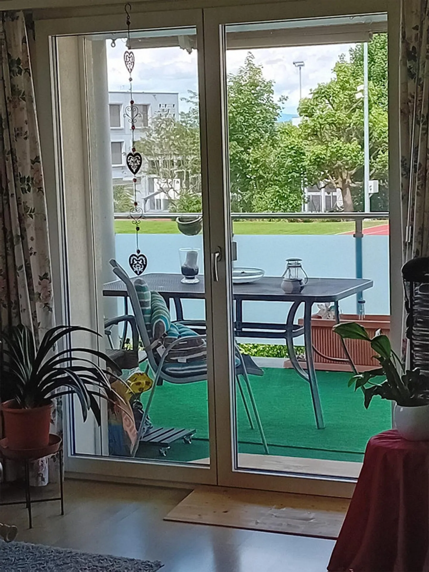 Geräumige Wohnung mit Balkon - Foto 2 von 15