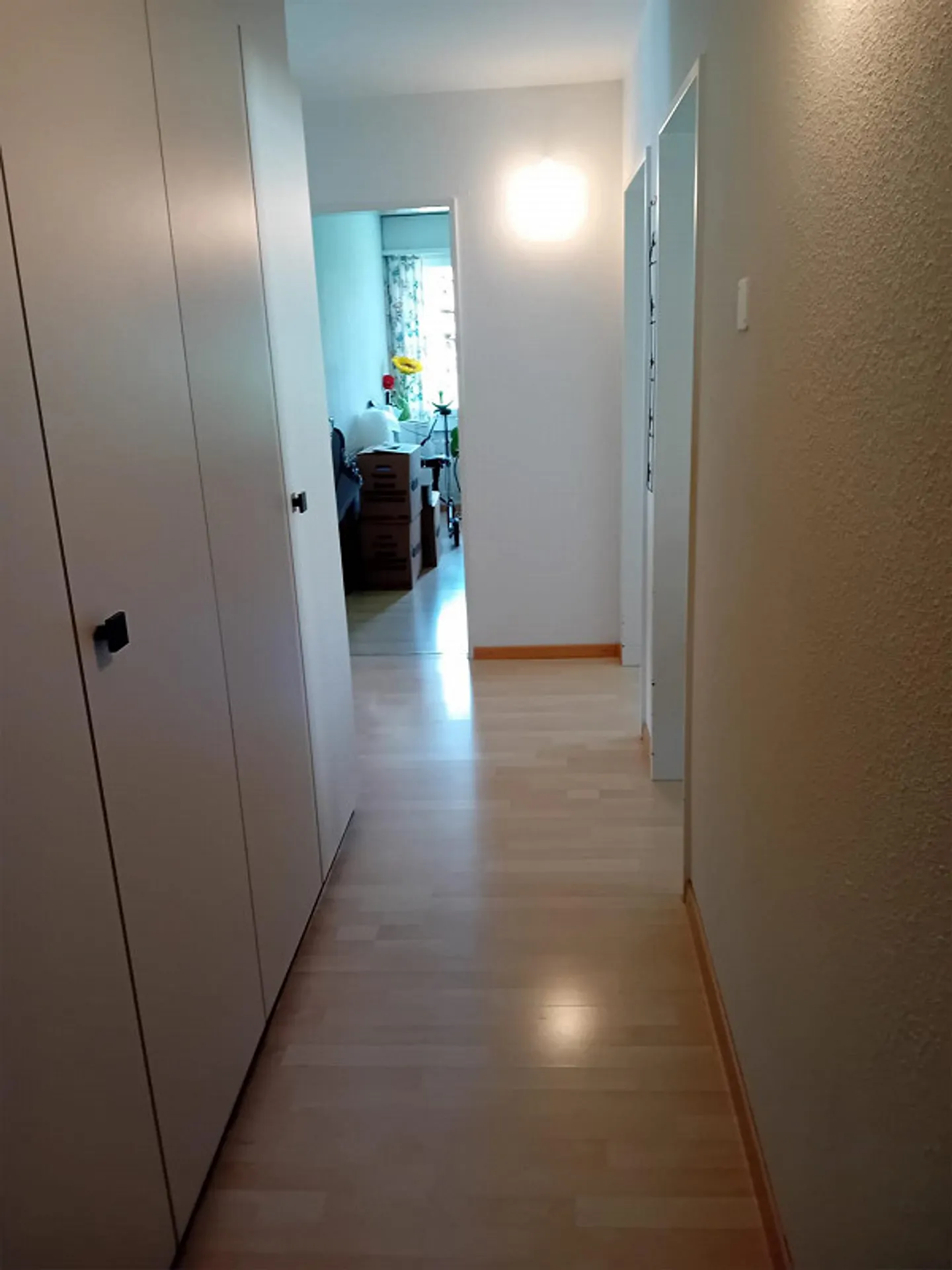 Geräumige Wohnung mit Balkon - Foto 9 von 15