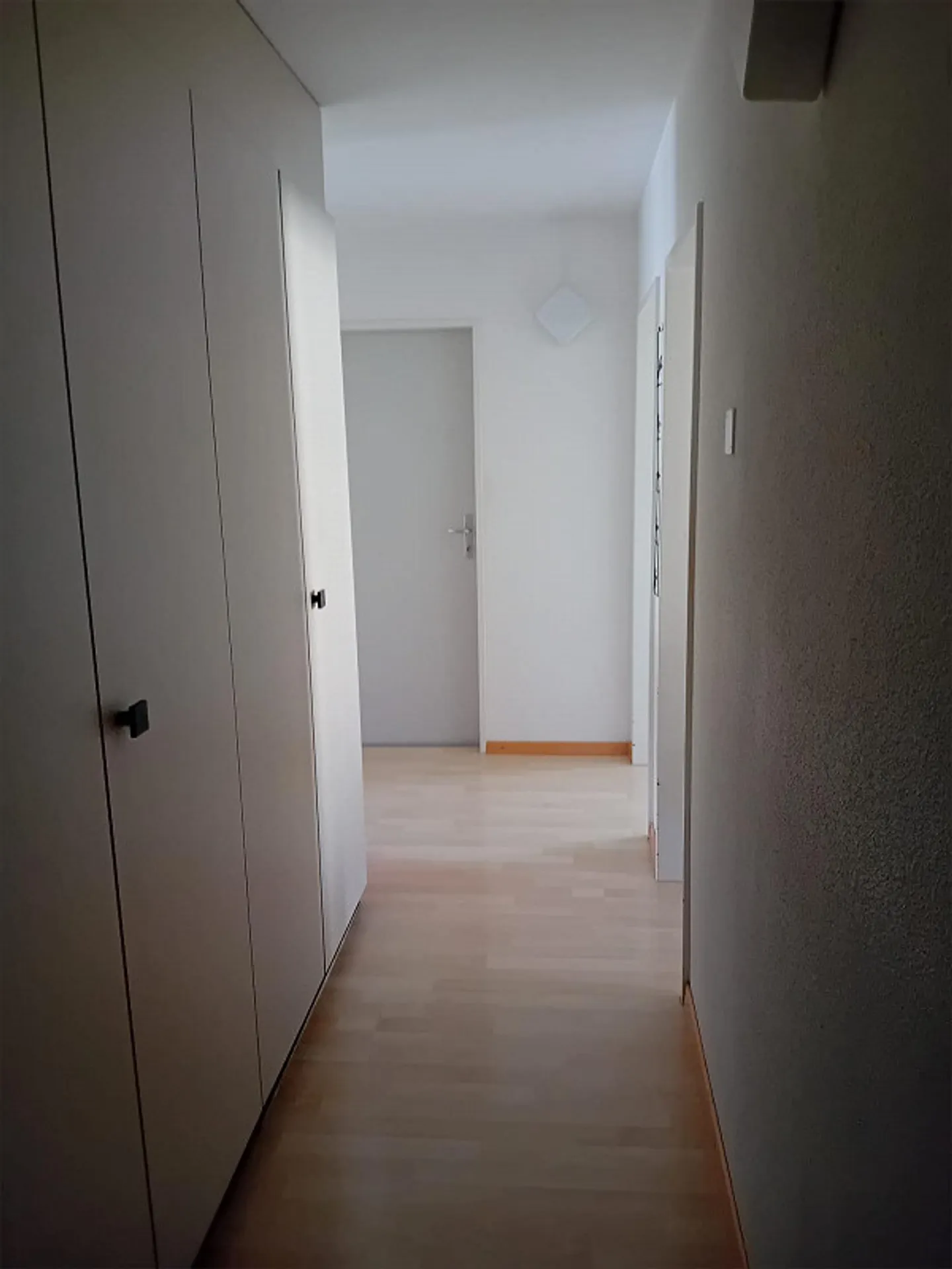 Geräumige Wohnung mit Balkon - Foto 7 von 15