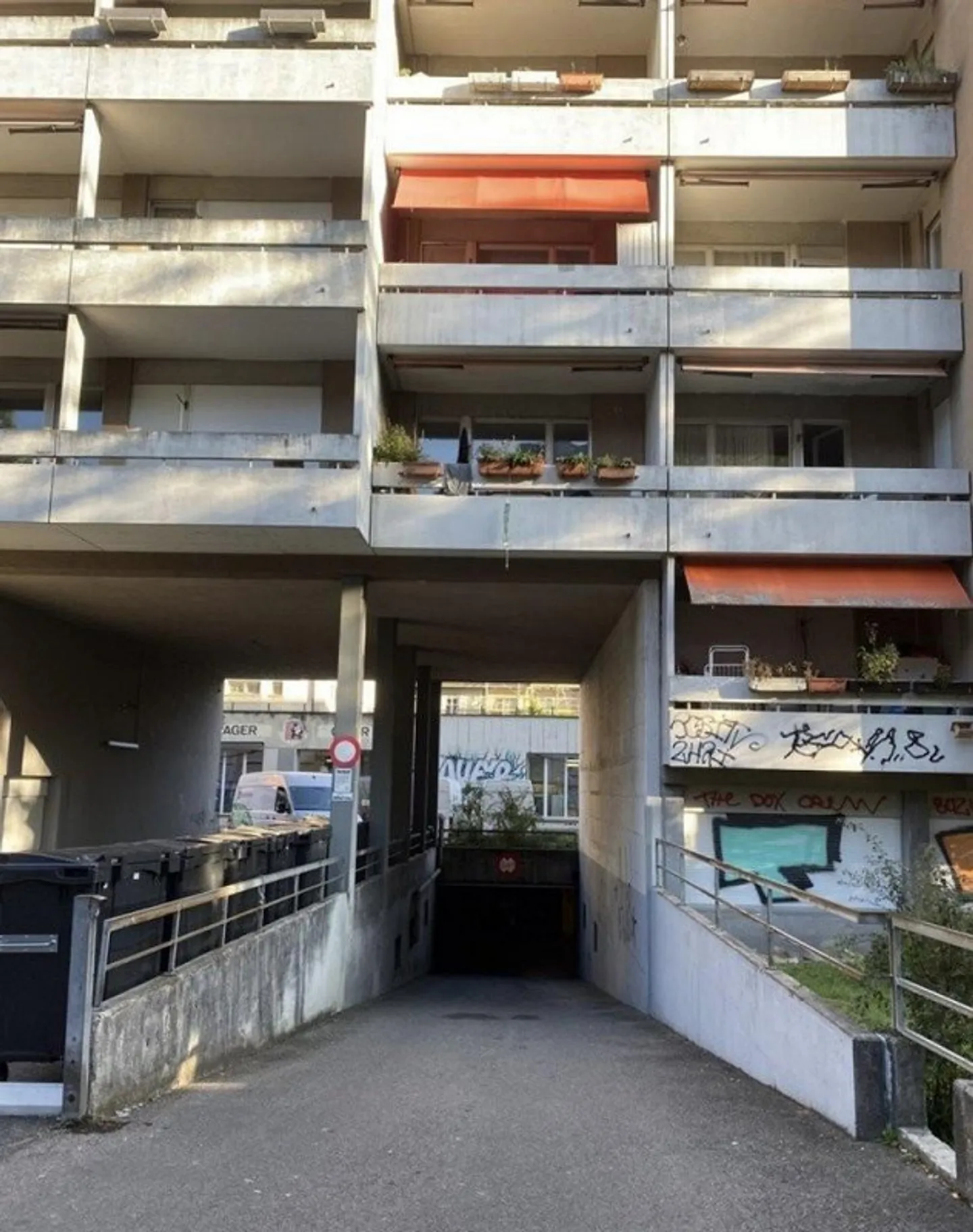 Einstellhallenplatz im Herzen der Lorraine! - Foto 2 von 3