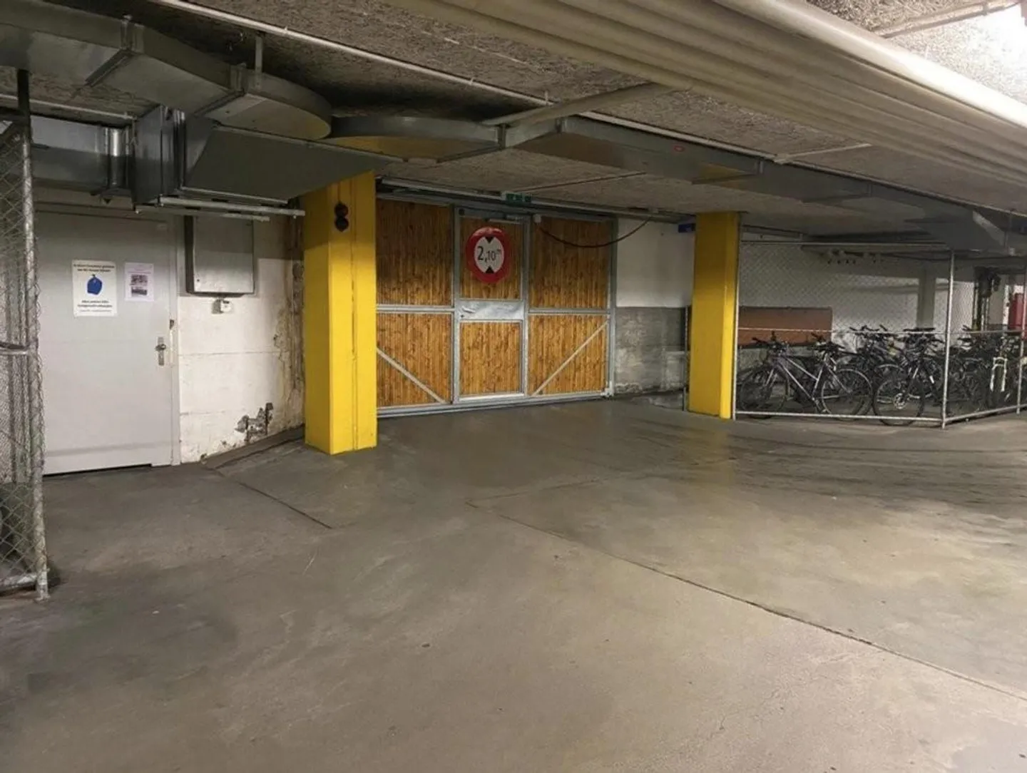 Einstellhallenplatz im Herzen der Lorraine! - Foto 3 von 3