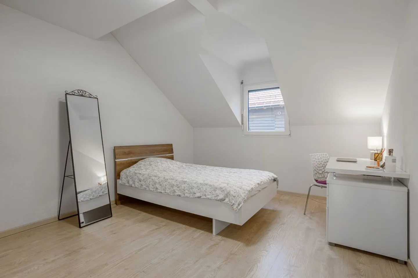 Row House Villa with 5.5 Rooms - Photo 6 of 11