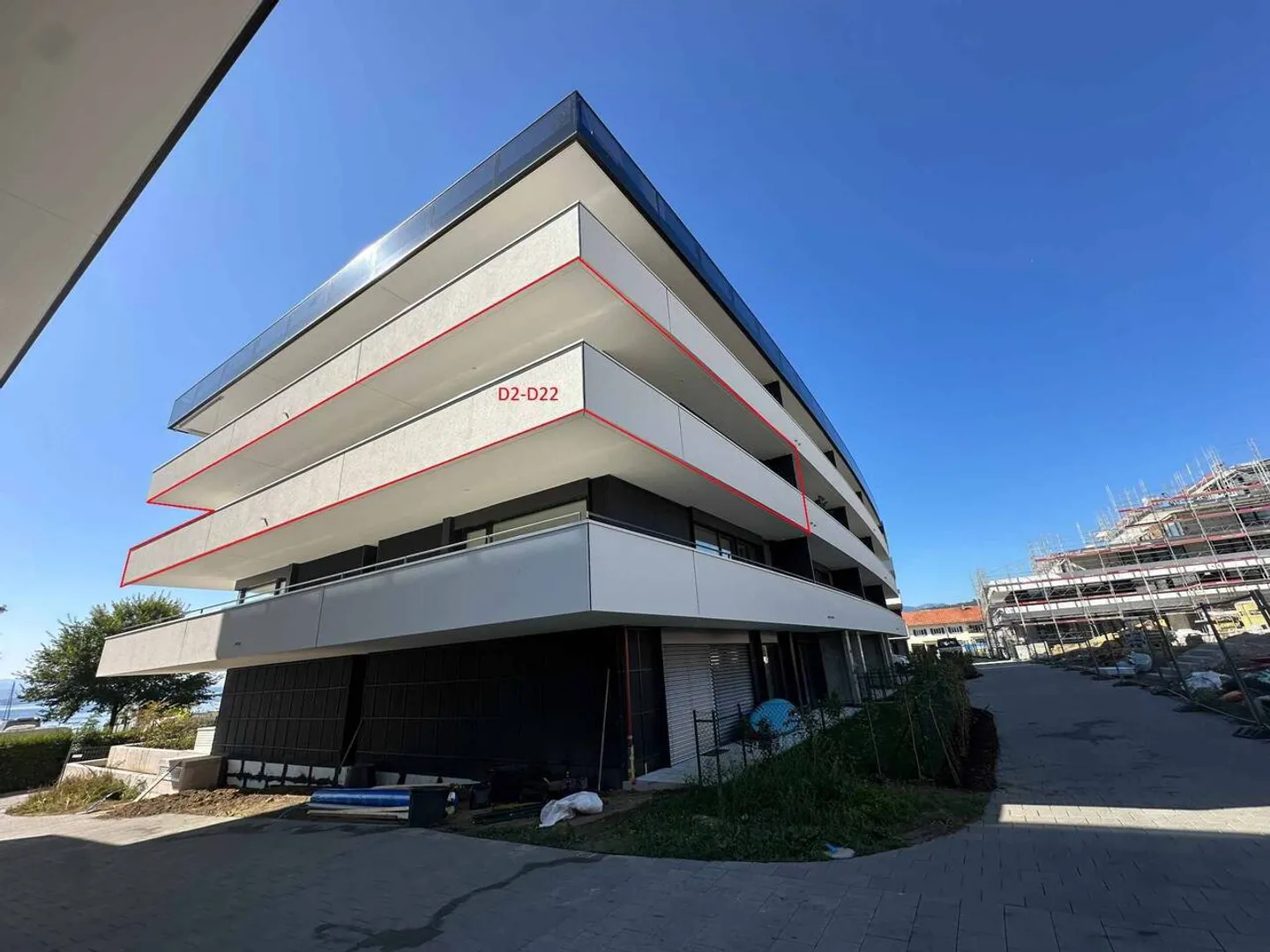 Luxuriöse 4,5-Zimmer-Wohnung mit überdachtem Balkon von 76m2 und Seeblick - Foto 10 von 13