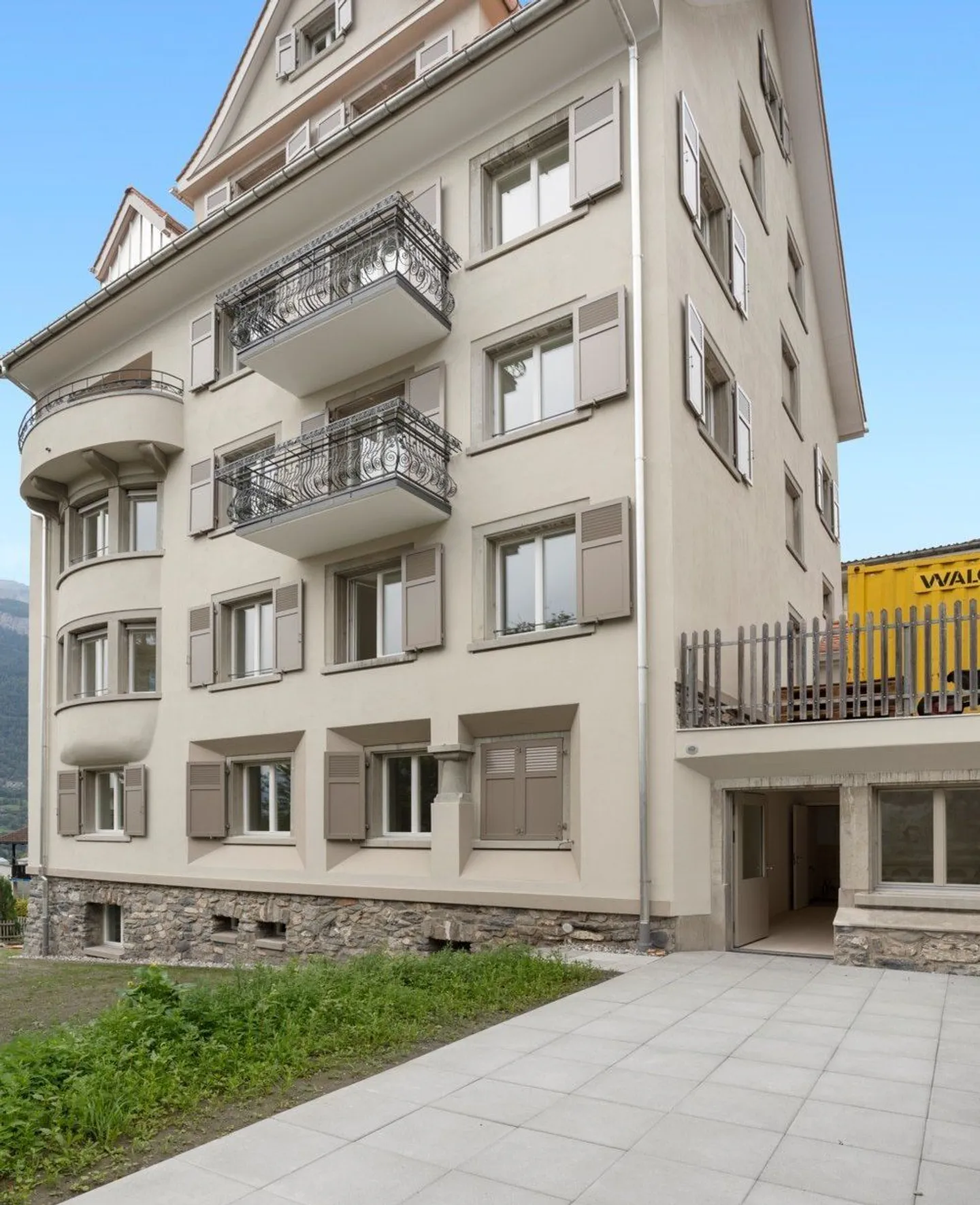 Charmante Wohnung im historischen Haus - Foto 1 von 9