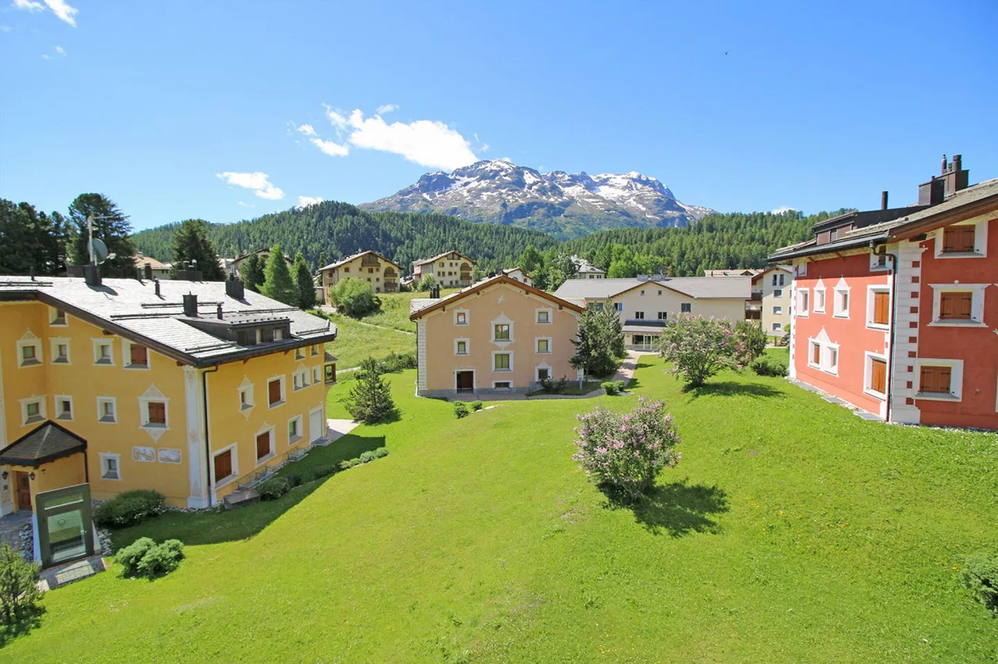 Appartamento mansardato di 3,5 locali eccezionalmente curato in affitto stagionale. - Foto 11 di 13