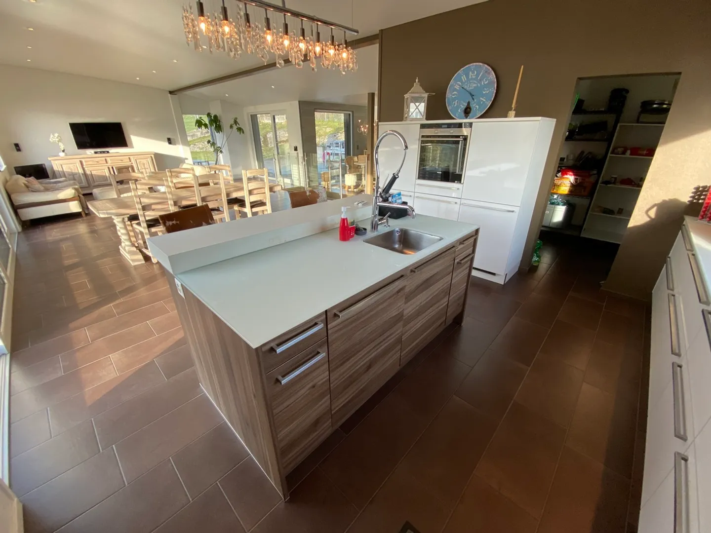 Casa familiare con piscina - Foto 7 di 32