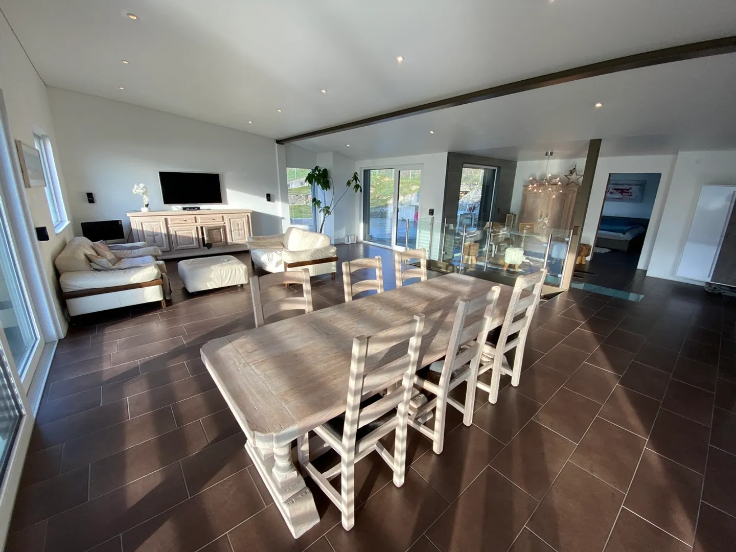 Casa familiare con piscina - Foto 8 di 32