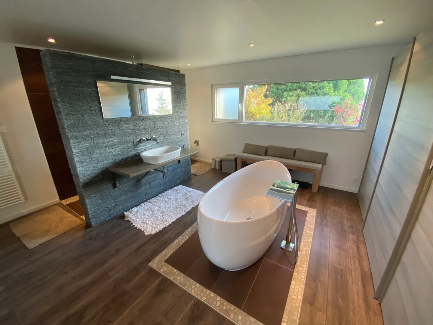 Casa familiare con piscina - Foto 10 di 32