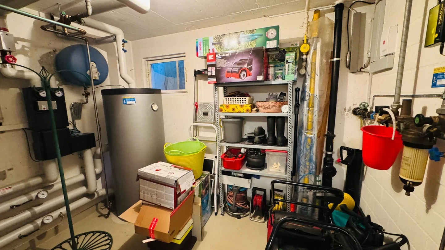 Doppel-Einfamilienhaus mit Garten, Wintergarten, Garagebox und Parkplatz in Lausen - Foto 19 von 31