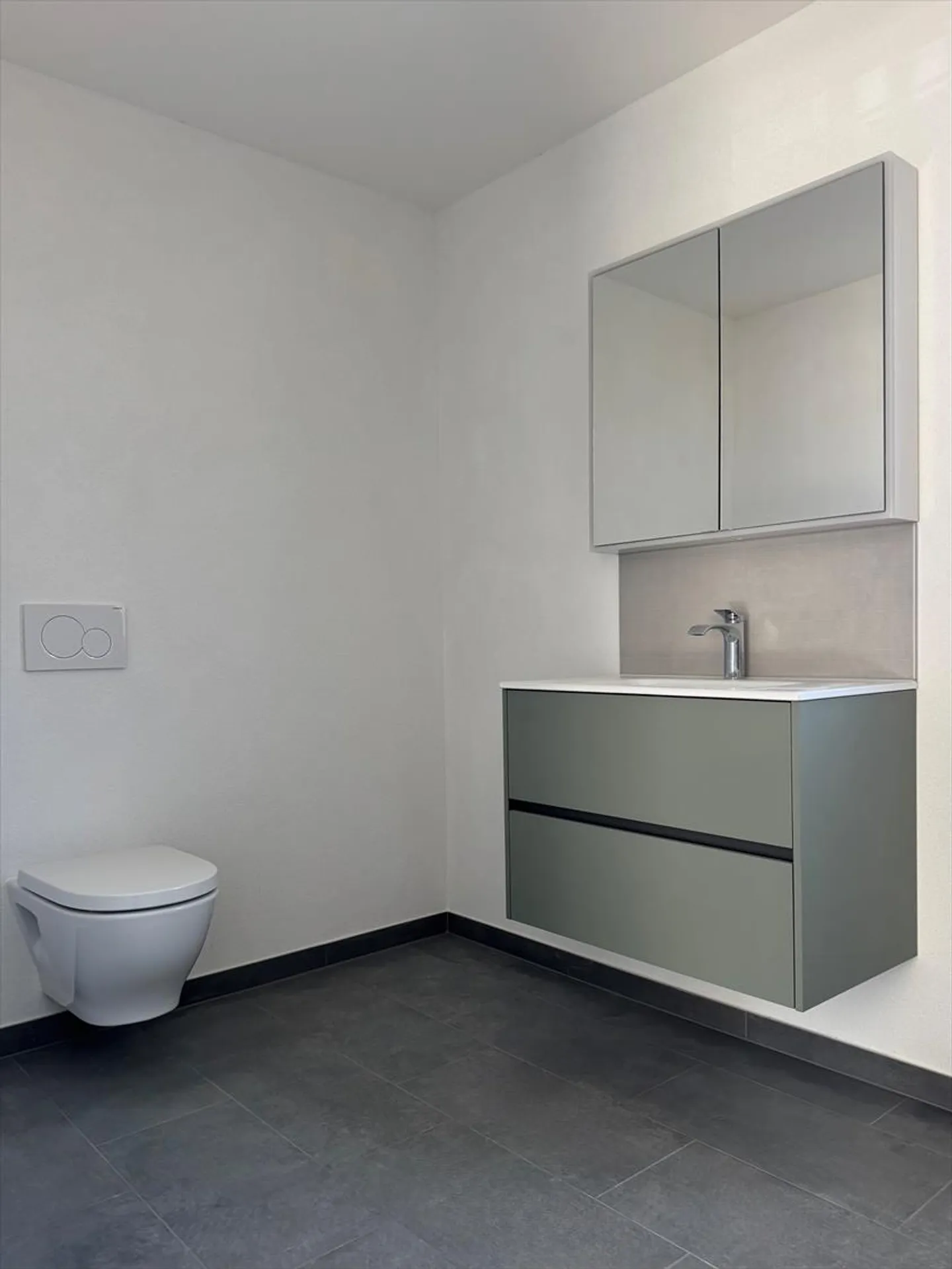 2.5 Room Apartment - Photo 1 of 4