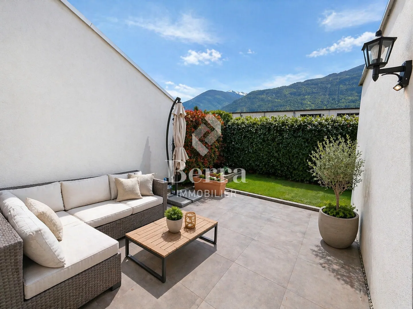 Charmante et spacieuse villa en rangée - Photo 1 sur 13