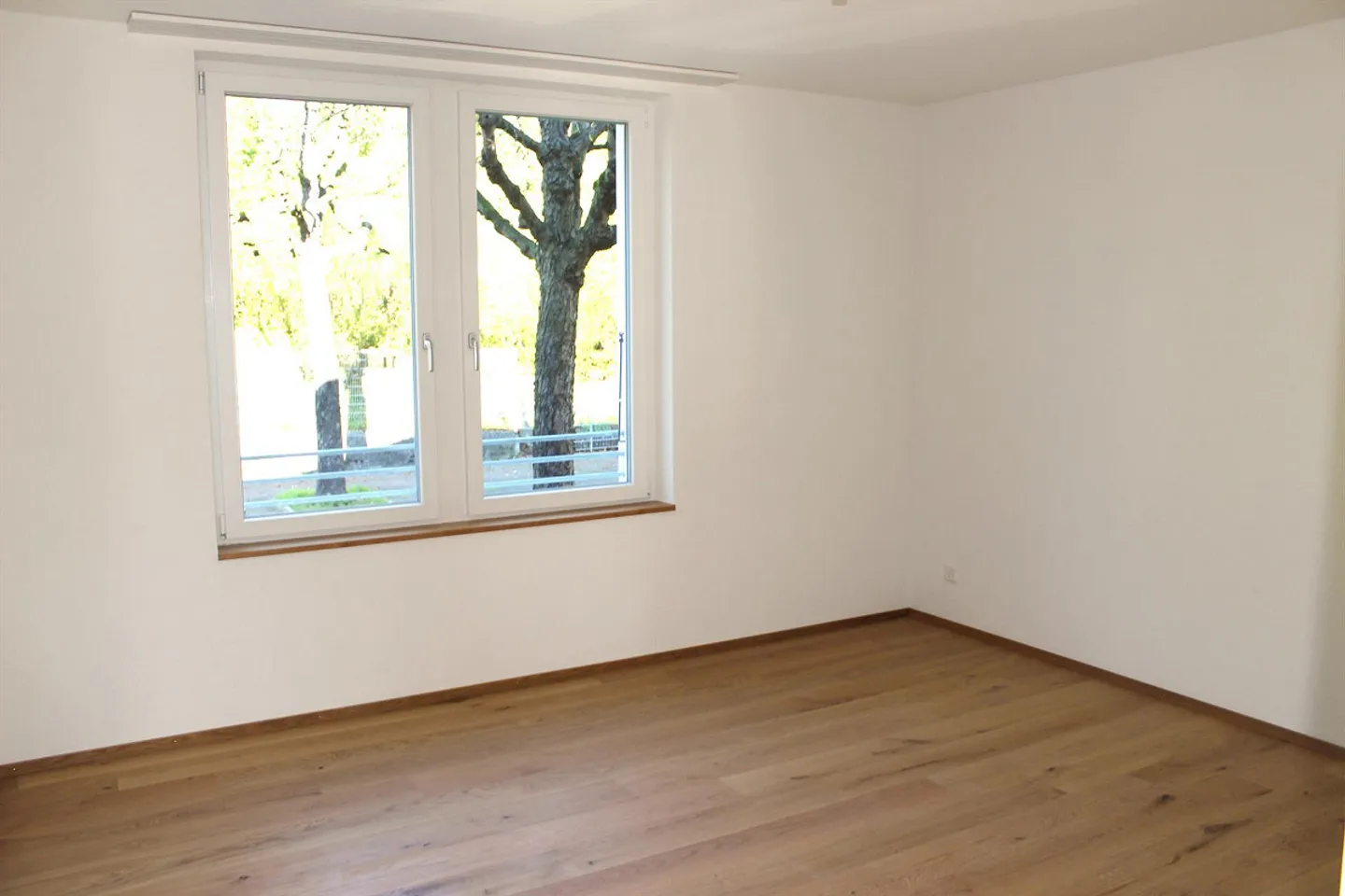 4.5-room maisonette apartment with large garden - Your home with plenty of space - Photo 7 of 15