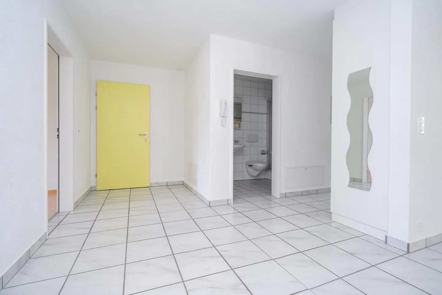 Helle 4.5-Zimmer-Wohnung mit Balkon - Foto 6 von 12