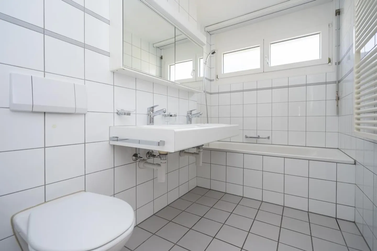 Helle 4.5-Zimmer-Wohnung mit Balkon - Foto 9 von 12