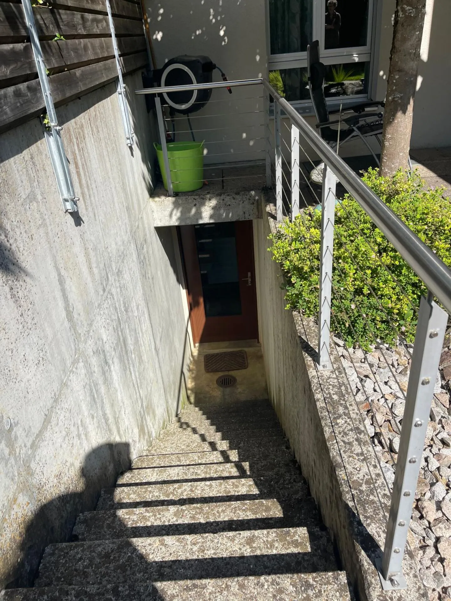 Doppel-Einfamilienhaus mit Garten, Wintergarten, Garagebox und Parkplatz in Lausen - Foto 22 von 31