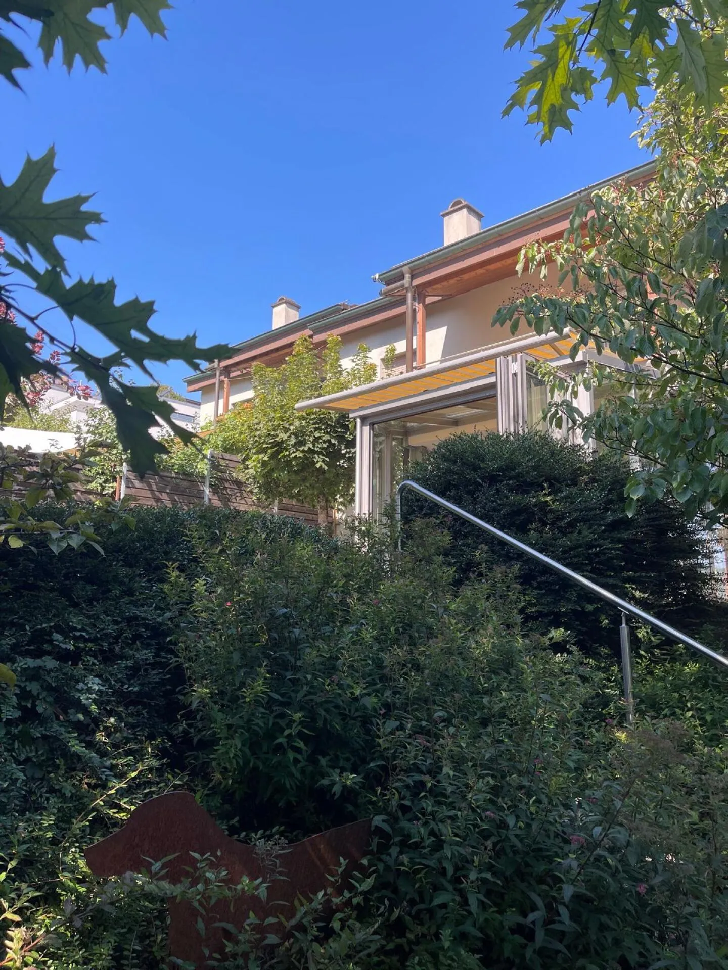 Doppel-Einfamilienhaus mit Garten, Wintergarten, Garagebox und Parkplatz in Lausen - Foto 24 von 31