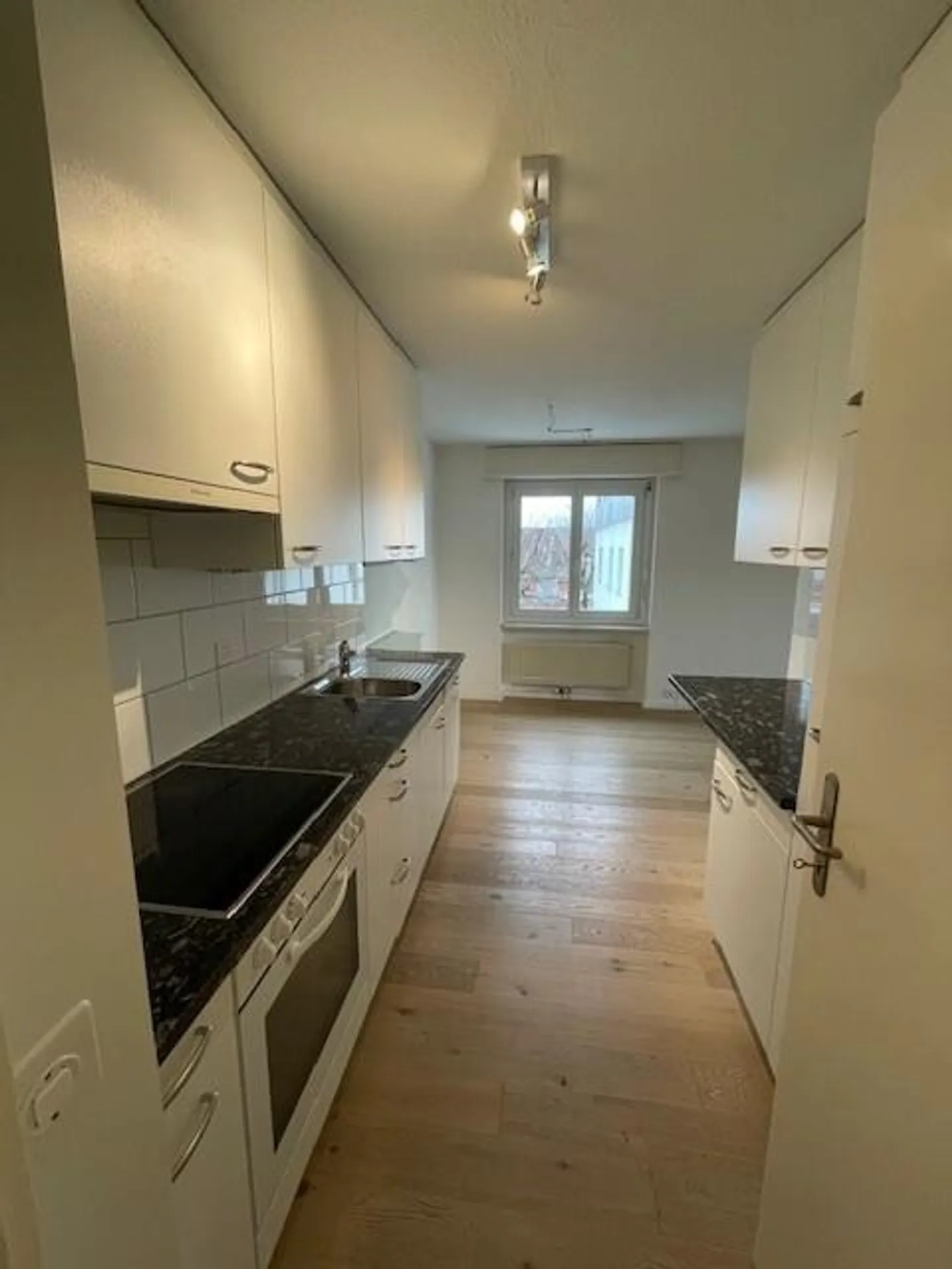 Helle Familienwohnung zu vermieten - Foto 2 von 7