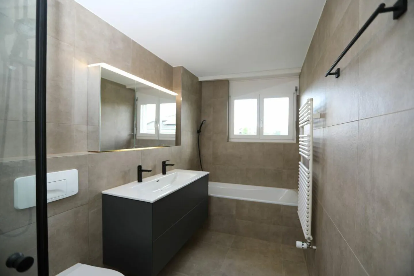 Vie lumineuse dans un endroit calme - Appartement de 4,5 pièces fraîchement rénové - Photo 7 sur 7