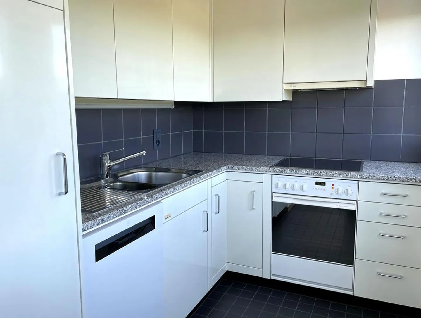 Moderne 3-Zimmer-Wohnung mit Balkon - Foto 3 von 6