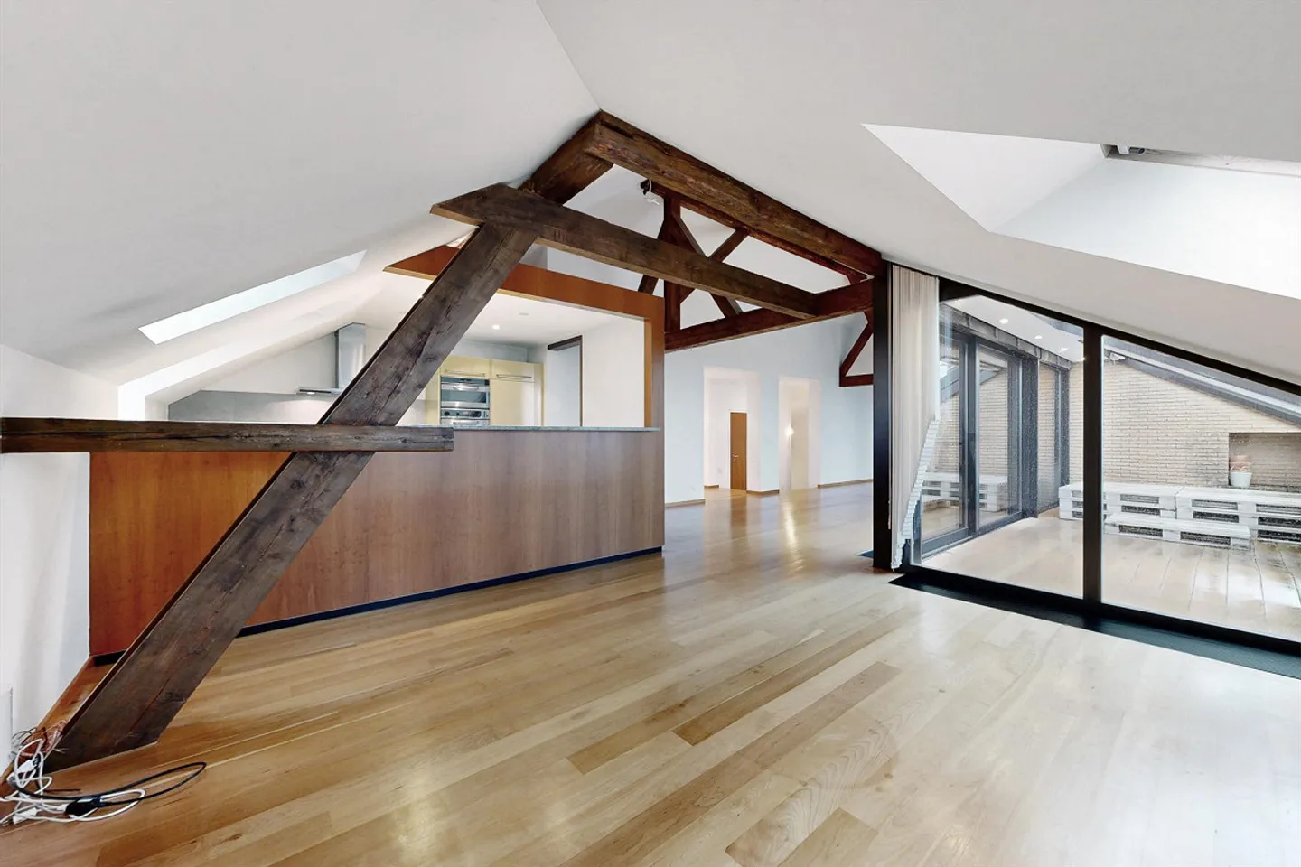 Appartement Charmant avec Vue sur le Lac - Photo 3 sur 13