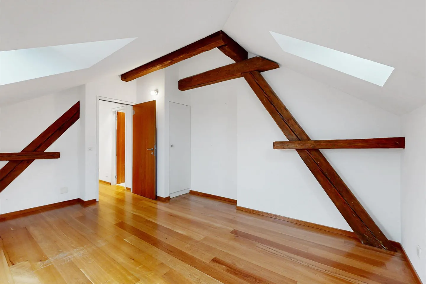 Appartement Charmant avec Vue sur le Lac - Photo 6 sur 13