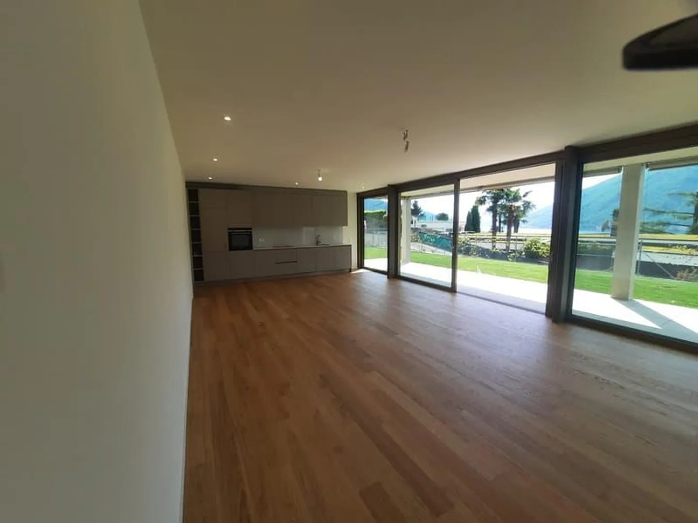 Bel appartement avec jardin à Bissone - Photo 4 sur 7